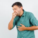 Descubre remedios naturales efectivos para la tos: Alivia la irritación y mejora la salud respiratoria.