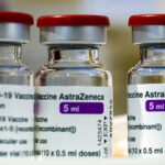 Vacuna AstraZeneca COVID-19: Laboratorio reconoce posible relación con trombosis. Noticia de autoridad y credibilidad