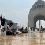 La UNAM advierte sobre una ola de calor histórica en México, con temperaturas extremas y múltiples incendios forestales afectando la calidad del aire.