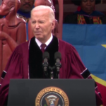 Joe Biden, Presidente de EE.UU., se dirige a los graduados de Morehouse College, abordando la crisis en Gaza y la importancia de la democracia. Algunos estudiantes protestan silenciosamente.