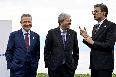 Reunión de ministros de Finanzas del G7 en Stresa, Italia, discutiendo cómo abordar las prácticas comerciales desleales de China y evitar una guerra comercial global.