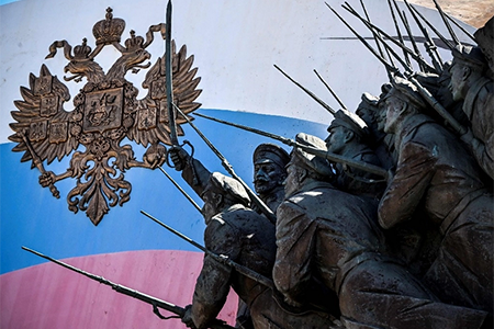 Varios altos funcionarios rusos detenidos por corrupción, incluyendo generales del Ministerio de Defensa. El Kremlin intensifica su lucha contra la corrupción en medio de la operación militar en Ucrania. La imagen ilustra la creciente tensión y las purgas en la cúpula militar rusa.