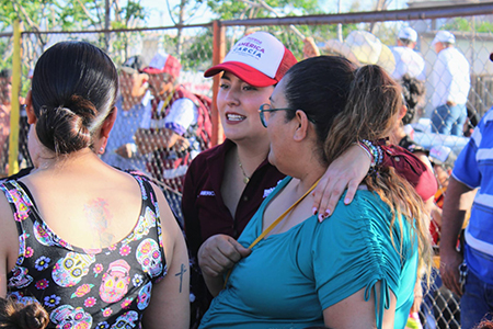 Las candidatas de la coalición Morena-PT en Nuevo Casas Grandes generan confianza con su proyecto "Amor por el Noroeste" durante mega brigadas, destacando propuestas para cuidado infantil y empoderamiento femenino.