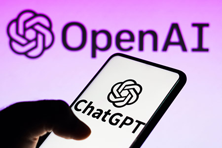 Nuevo modelo de IA GPT-4o y versión de escritorio de ChatGPT de OpenAI. Avances en asistentes de voz y capacidades de chatbot.