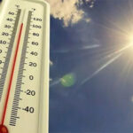 Protección Civil en Chihuahua emite recomendaciones ante altas temperaturas. Uso de protector solar y evitar exposición al sol entre las 11:00 y 16:00 horas.
