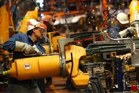 Informe del Inegi sobre la desaceleración económica en México: Impacto en el comercio, empleo y perspectivas para el segundo trimestre.
