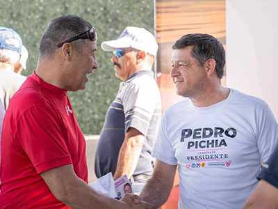 Pedro Pichia, candidato a la Presidencia Municipal de Nuevo Casas Grandes, se reúne con líderes deportivos para compartir propuestas, incluyendo la construcción del primer Polideportivo Municipal. ¡Impulsa el desarrollo deportivo en tu comunidad con Pedro Pichia!