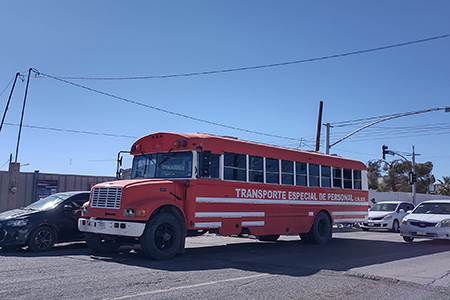 Reanudación del servicio de camiones urbanos en Nuevo Casas Grandes, Chihuahua, tras un acuerdo entre concesionarios y gobierno. Imágenes de rutas y horarios actualizados.