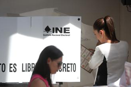 El INE y la UAM-I colaborando en la auditoría del sistema PREP 2024. La UAM-I concluyó que el sistema es seguro y resistente a ataques informáticos. Esta auditoría proporciona certeza y confianza a la sociedad sobre la integridad del proceso electoral en México.