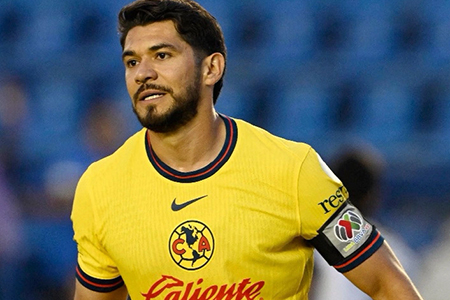 Henry Martín, capitán del América, sorprendido por la noticia de la salida de Jaime Lozano como técnico de la selección mexicana.