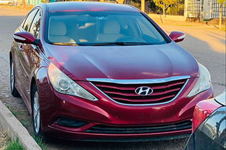 Hyundai Sonata 2014 color guinda robado en el centro de Nuevo Casas Grandes, buscan ayuda para localizarlo.