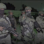 Cien integrantes de fuerzas especiales de la Sedena desplegados en Nuevo Laredo para combatir la violencia y el crimen organizado.