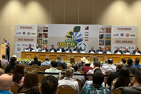 Inauguración de la Expo Agro Internacional Chihuahua 2024 con la presencia de destacados representantes del sector agropecuario y gubernamental.