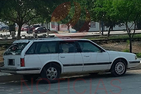 Vehículo robado en Nuevo Casas Grandes: autoridades buscan una Oldsmobile Cutlass 1994 color blanco.