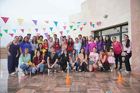 Estudiantes y docentes de la UACJ en Nuevo Casas Grandes celebran el XVII Encuentro de Trabajo Social con diversas actividades en conmemoración del Día del Trabajador Social.