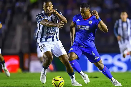 Cruz Azul remontó un 2-0 y venció 4-2 a Pachuca en la jornada 10 del Apertura 2024. El equipo celeste sigue en la cima del torneo.