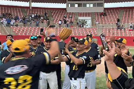 Resumen del Torneo de Béisbol Master 2024 en Cd Juárez, donde Piratas de Nuevo Casas Grandes derrotaron a Meoqui y se consagraron campeones.