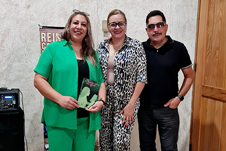 Presentación de la antología "Yo también tengo una historia..." en el Museo de las Culturas del Norte, Casas Grandes, con autores leyendo fragmentos de sus conmovedoras historias.