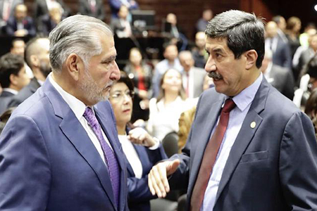 Javier Corral Jurado, exgobernador de Chihuahua y actual senador por Morena, durante una sesión en el Senado, propuesto para presidir la Comisión de Estudios Legislativos.