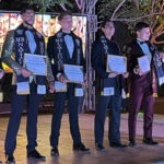 Los ganadores del certamen Mr. National y Petit México 2024, representando a Zacatecas y Guerrero, posan con sus títulos en la gran final realizada en Nuevo Casas Grandes, Chihuahua. Destacan por su carisma, desempeño en pruebas y físico impecable.