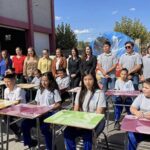 Cinco escuelas de Nuevo Casas Grandes se benefician con mobiliario escolar donado gracias a las gestiones de Edith Escárcega.