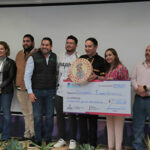 Estudiantes de la Universidad Tecnológica de Paquimé destacan en el foro "Juntos por tu Futuro" con proyectos que celebran la identidad y raíces culturales de la región.