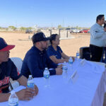 Arranca la construcción de un estadio de béisbol infantil en Casas Grandes con una inversión inicial de 800 mil pesos y planes para alumbrado futuro.