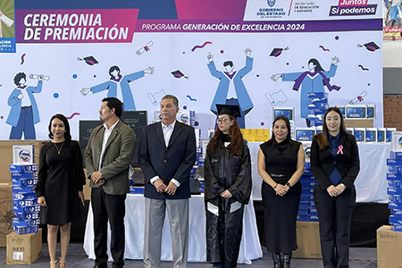 Ceremonia de premiación de la Generación de Excelencia 2024, con reconocimientos a estudiantes de secundaria, media superior y superior en la región noroeste.