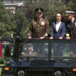 Claudia Sheinbaum durante su discurso en la Ceremonia de Salutación de las Fuerzas Armadas reafirmando su compromiso con la Constitución.