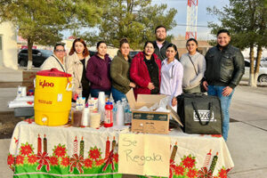 Ciudadanos regalan burritos, café y más a familiares en el Hospital Integral de NCG. Un acto de solidaridad que marcó la diferencia para quienes lo necesitaban.