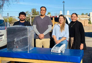 La Unidad Básica de Rehabilitación de Casas Grandes recibió equipo del DIF Estatal, incluyendo mesa de trabajo, combo Nu-Tek y compresero, modernizando sus servicios.