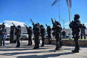 Fiscalía de Distrito Zona Norte rinde homenaje a los Agentes Ministeriales y Ministerios Públicos caídos, con honores a la bandera, pase de lista y ofrendas florales.