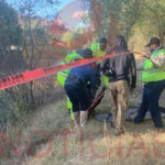 Autoridades en Ignacio Zaragoza, Chihuahua, investigan el hallazgo de un adulto mayor sin vida en el arroyo de la Presa, donde fue identificado como David M. G., de 66 años.