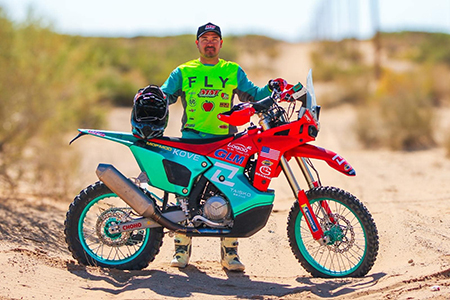 Marco Molinar, piloto de Nuevo Casas Grandes, representará a México en la Baja 1000 de 2024. Compite con el equipo KOVE MOTO en la nueva categoría Pro Moto Adventure de SCORE International.