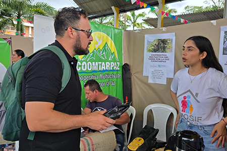 El Dr. Ricardo López Salazar de la UACJ realizó una estancia académica en Colombia, impartiendo conferencias y promoviendo la colaboración internacional.