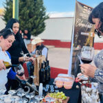 Casas Grandes celebró su primer Festival del Vino con casas vinícolas locales, gastronomía y música en un evento lleno de sabor y cultura.