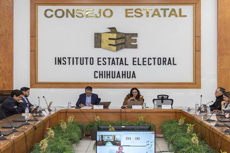 Chihuahua será pionero en elegir jueces por voto popular en 2025. El IEE solicita un presupuesto adicional para superar retos logísticos y promover la participación ciudadana en este proceso sin precedentes.