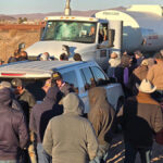 La FGE medió un conflicto entre la FGR y menonitas en El Capulín por combustible asegurado. Tras horas de diálogo, se llegó a un acuerdo.