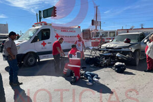 Una joven motociclista falleció tras un choque en la Plan Alemán y 5 de Mayo en Nuevo Casas Grandes. Fue trasladada a Ciudad Juárez debido a sus lesiones, pero lamentablemente no sobrevivió.