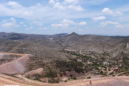 El INAH Chihuahua invita a participar en el seminario "Caminería, Arrieros y Rutas de Comercio 2025", que analizará rutas históricas desde los caminos prehispánicos hasta los virreinales. Comienza el 28 de enero y se llevará a cabo de forma virtual.