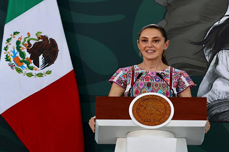 Claudia Sheinbaum anuncia estrategia para enfrentar deportaciones masivas y combatir el tráfico de armas en México ante el posible regreso de Donald Trump a la presidencia de Estados Unidos.