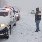 Chihuahua enfrenta cierres carreteros por nevadas de la Segunda Tormenta Invernal. Protección Civil reporta tramos afectados y alerta por vientos. Consulte rutas y precauciones aquí.