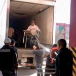 Dos camiones con mobiliario escolar llegaron a Nuevo Casas Grandes gracias a la donación del alcalde de Cd. Juárez, Cruz Pérez Cuéllar. La entrega será este domingo en la primaria Sección Hidalgo.