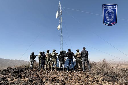 En un operativo conjunto en Buenaventura, se aseguró equipo de telecomunicaciones y material balístico. Participaron la FGE, Guardia Nacional y SSPE para garantizar la seguridad.