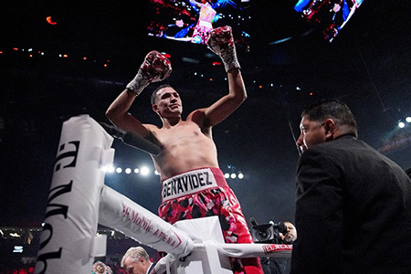 David Benavidez derrotó a David Morrell en Las Vegas y se coronó campeón regular de la AMB. El mexicano mostró su poder y sumó su victoria número 30. Revive los momentos clave del combate.