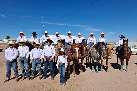 El equipo de rodeo de Chihuahua brilló en el primer serial de la Asociación Estatal, clasificatorio para los Juegos CONADE 2025. Destacaron Priscila Mena, Fernando Córdova y Emiralicia Rueda. La próxima parada será en Samalayuca.