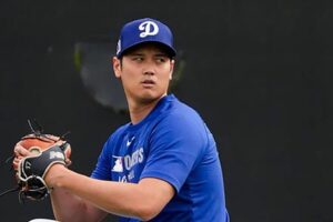 Los Angeles Dodgers enfrentan el desafío de gestionar el rol dual de Shohei Ohtani en 2025, equilibrando sus funciones como bateador designado y lanzador abridor para maximizar su rendimiento y preservar su salud.