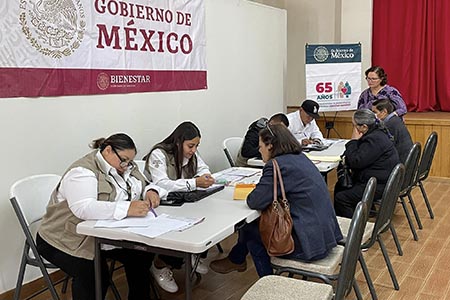 América García ha supervisado la afiliación a programas del bienestar para mujeres de 63 y 64 años y personas con discapacidad de 0 a 29 años en Casas Grandes y Nuevo Casas Grandes.