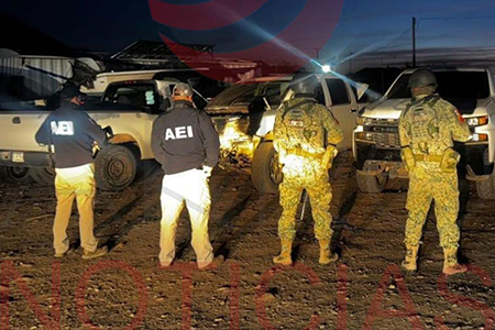 Autoridades aseguran vehículos, armas y equipo táctico en operativo en Casas Grandes, Chihuahua. Conoce los detalles del aseguramiento.