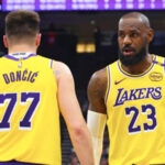 Lakers ganan 106-102 a Clippers en el clásico de Los Angeles. Luka Doncic anotó 31 puntos y LeBron James sumó 28 para liderar la victoria.